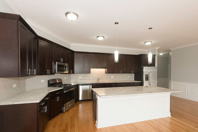 Foto del edificio - 520 N Western Ave
