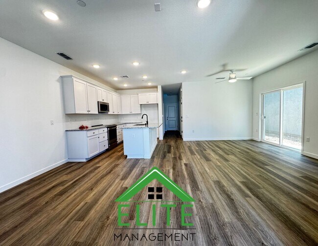 Building Photo - **Brand New 4 Bed / 3 Bath Home in Prime R...
