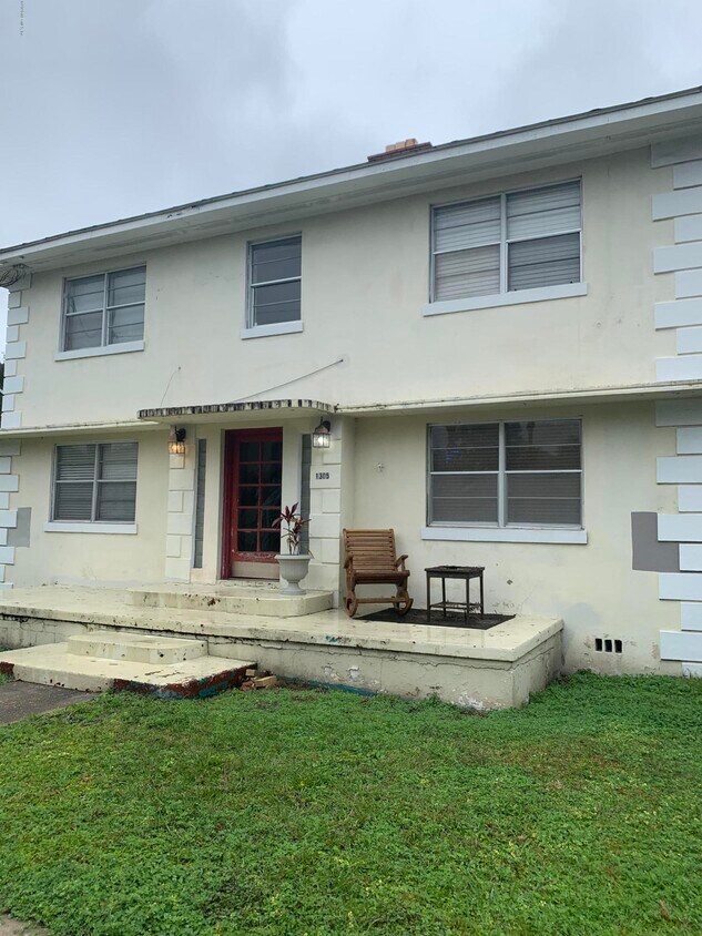 1305 Lasalle St Unit 3, Jacksonville, FL 32207 Condo for Rent in