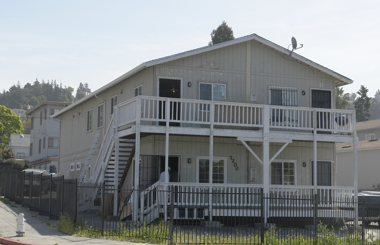 Building Photo - 7200 MacArthur Blvd