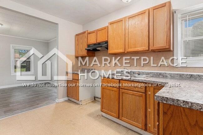 Foto del edificio - 14003 Hendricks Ave