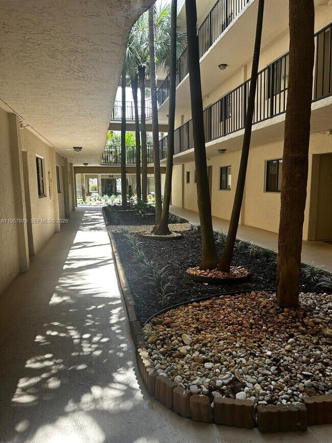 Foto del edificio - 8045 SW 107th Ave