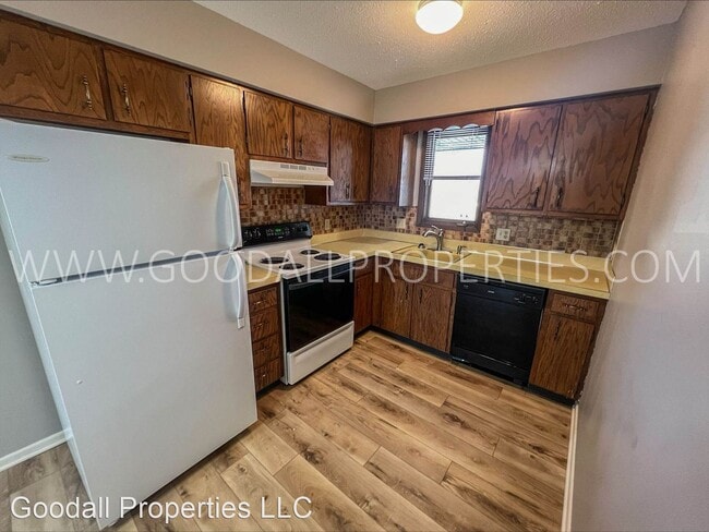 Building Photo - 2 br, 1 bath House - 2087 NW Hickory Ln