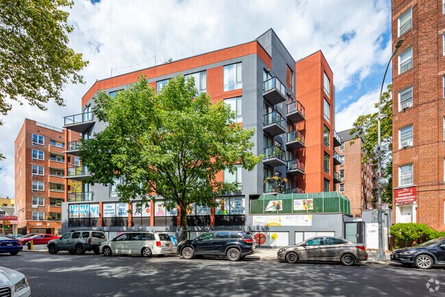 Foto del edificio - 631 E 18th St