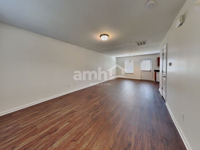 Foto del edificio - 2504 Tulip Poplar Cir