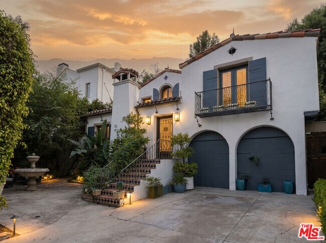 Foto del edificio - 1407 N Beverly Dr