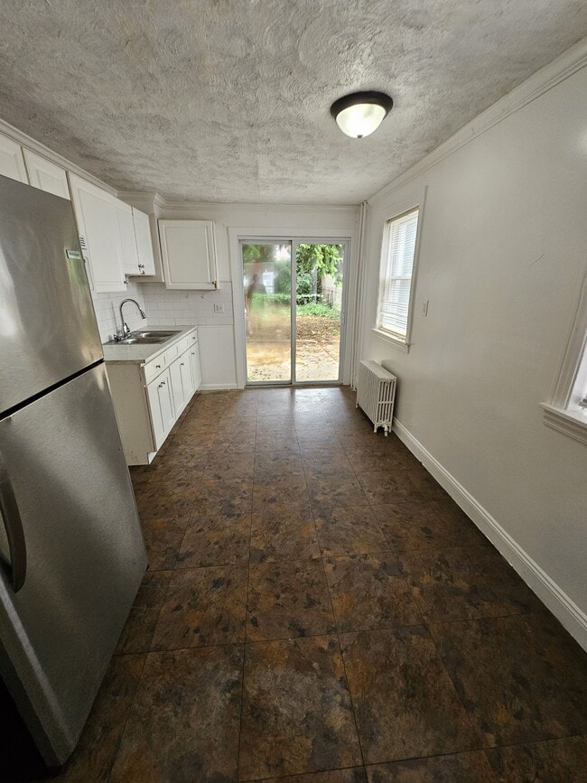 Foto del edificio - 633 1st St