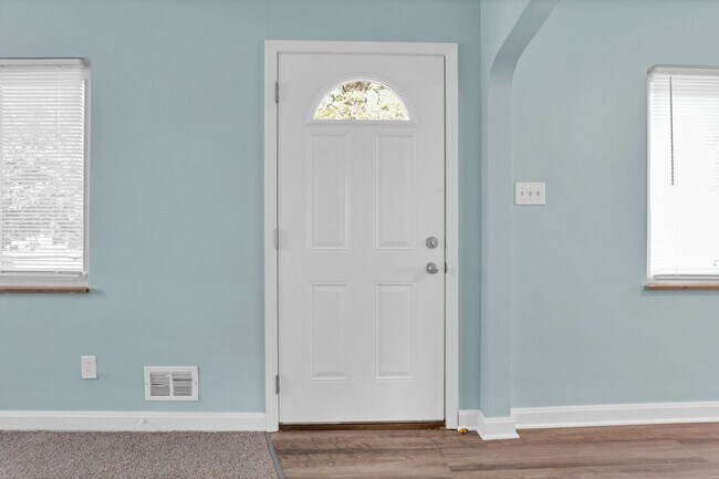Foto del edificio - 2805 Parkland Pl
