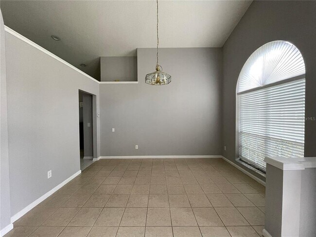 Building Photo - 163 Oak Grove Cir