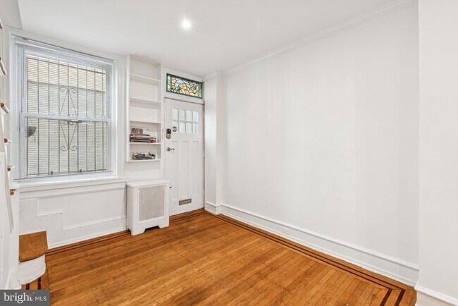 Foto del edificio - 1830 Manning St