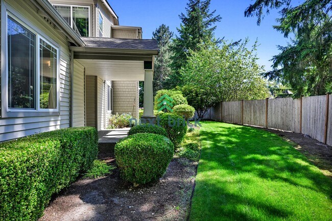 Building Photo - 2 BED & 2 BATH CONDO FOR RENT