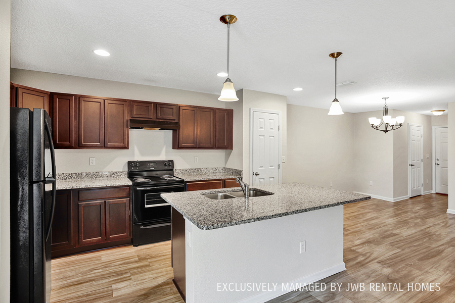 Foto principal - 1703 W 45th St