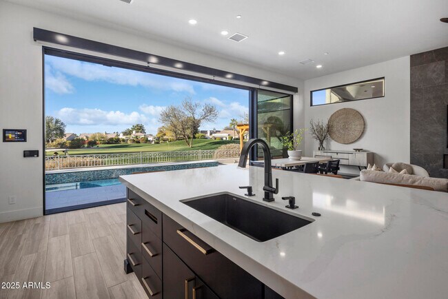 Foto del edificio - 17444 N 79th St