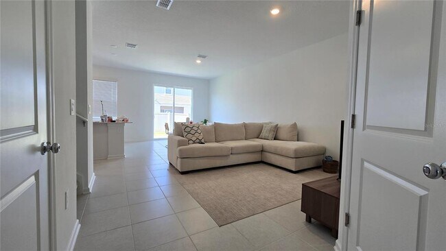 Foto del edificio - 2592 Skyline Lp