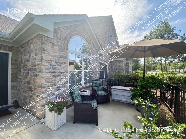 Building Photo - Spacious Condo Located in Abbey Glenn!