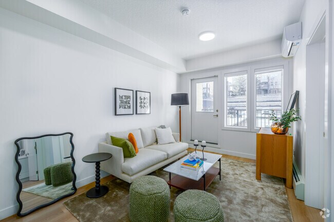 1BR, 1BA - Living Room - Floren