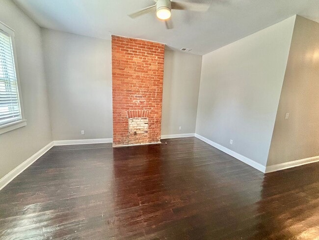 Photo - 513 E Ormsby Ave Apartment