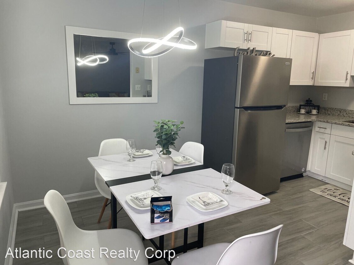 Foto principal - 2 br, 1 bath House - 3512 Clover Meadows D...