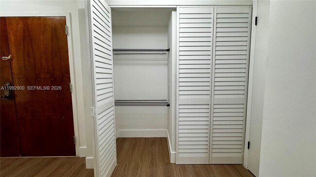 Foto del edificio - 5900 SW 127th Ave