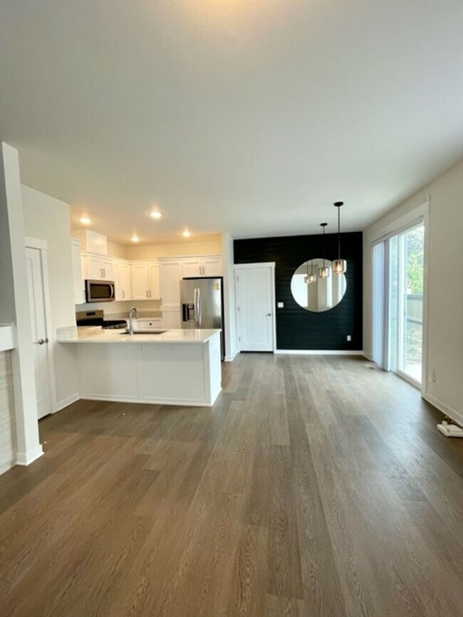 Foto del edificio - Like new 3 bedroom townhome in SE Bend!