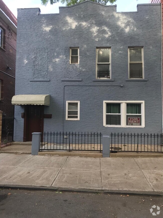 Building Photo - 357 Linwood St