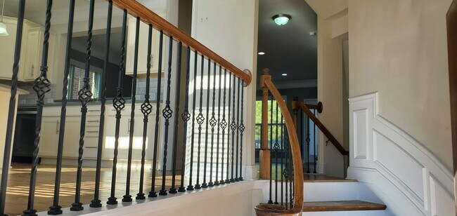 Foto del edificio - 6256 Century Park Pl SE