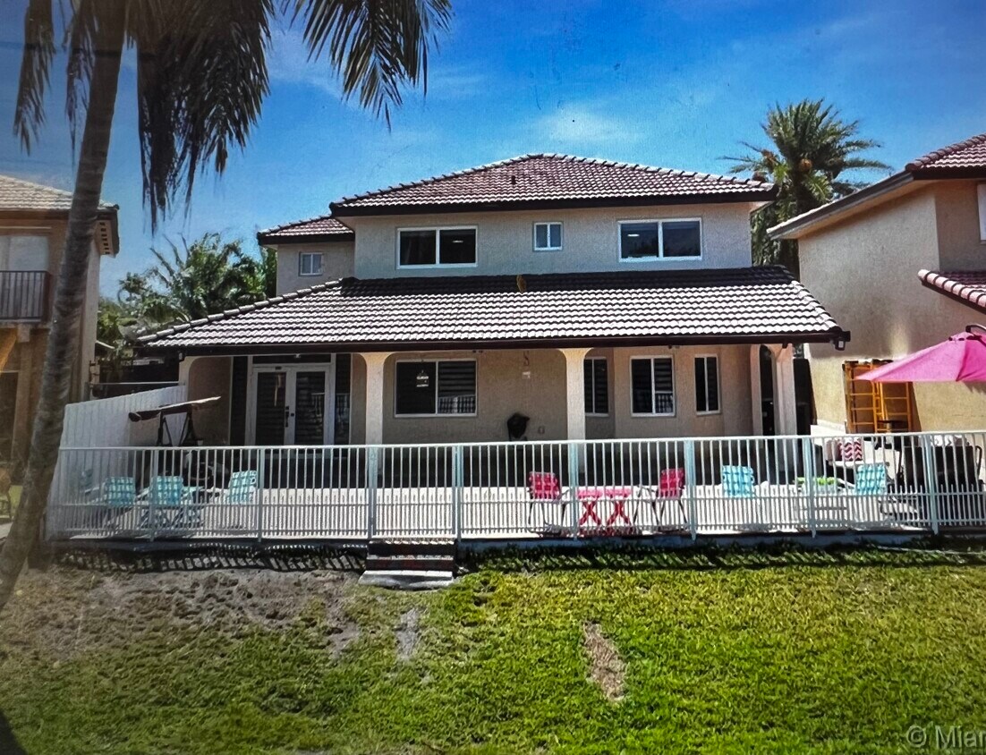 Primary Photo - 15823 SW 79th St