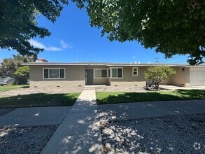 Building Photo - 319 W Olive Ave