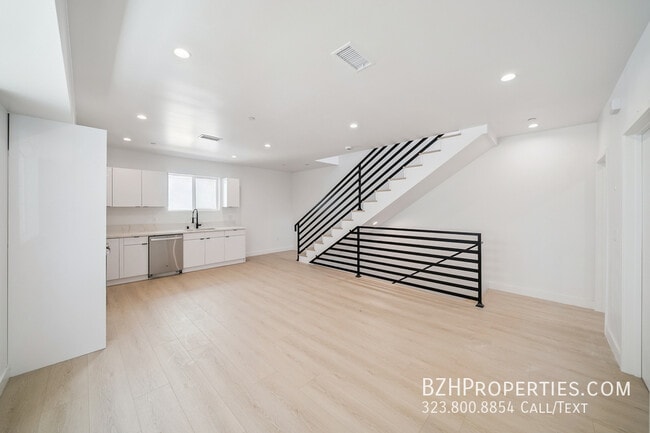 Building Photo - 5655 Case Ave