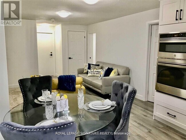 Photo du bâtiment - 751 Pitcher Pl