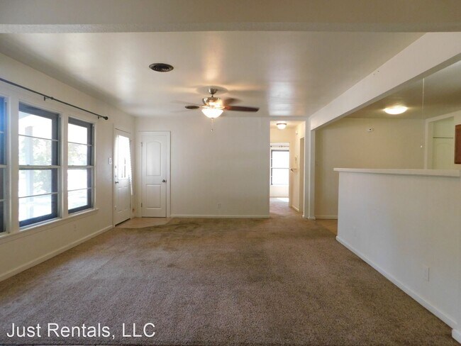 Foto del edificio - 3 br, 2 bath House - 516 Valley Rd