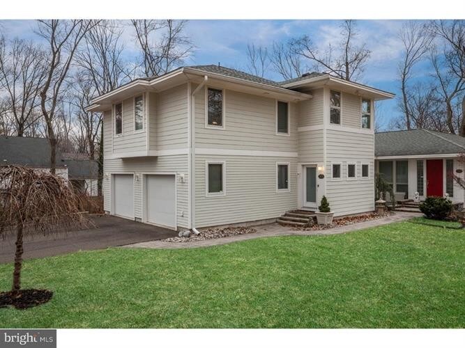 Primary Photo - 387 Riverside Dr
