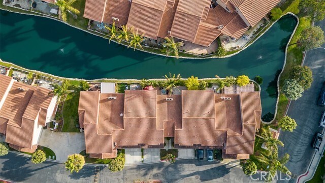 Primary Photo - 7876 Waterfall Cir