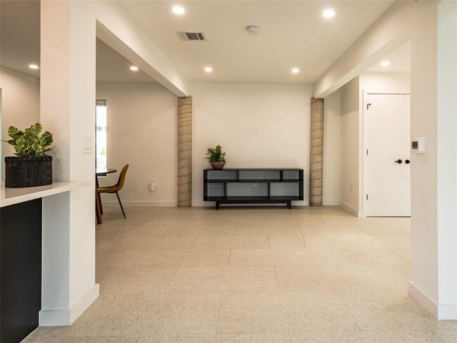 Building Photo - 3405 Fruth St