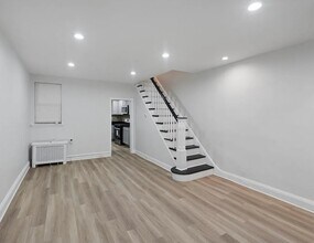 Building Photo - 2828 Winton St