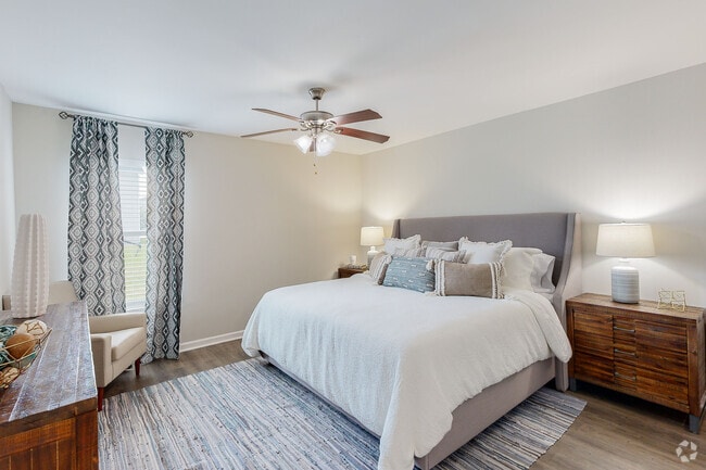 1BD 1BA 652SF - Portofino Apartments