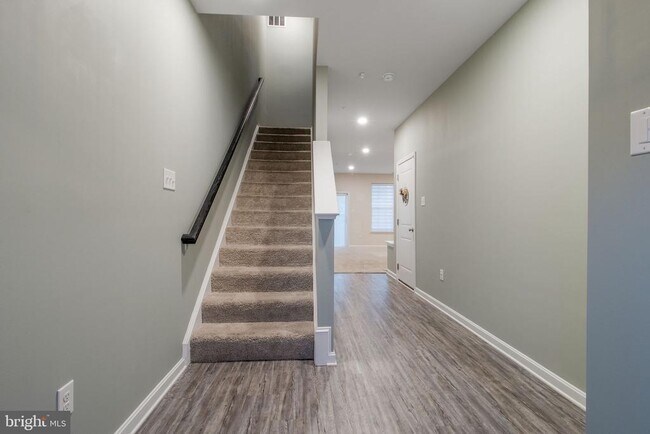 Foto del edificio - 7771 Venice Ln
