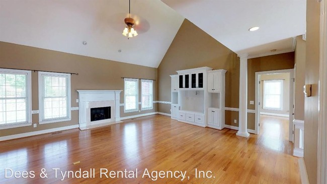 Building Photo - 5 br, 3.5 bath House - 2701 Isaac Drive