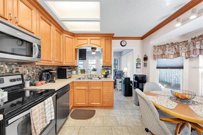 Building Photo - 2913 Longbrooke Way