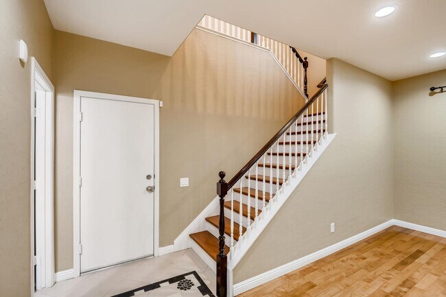 Building Photo - Stylish 3-Bedroom 2-story Home in Henderson!