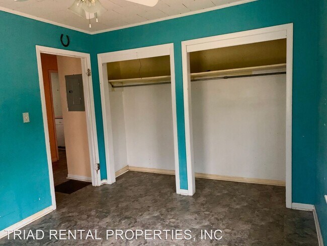 Building Photo - 2 br, 1 bath House - 147 DAVIS ROAD
