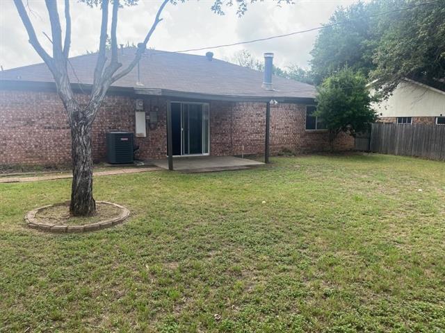Building Photo - 6402 Walnut Springs Dr