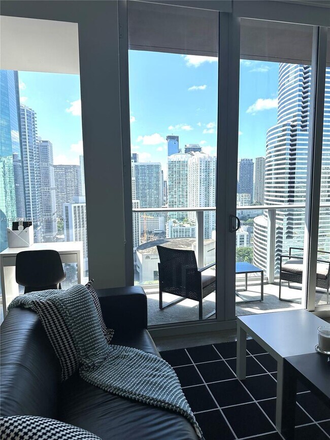 Foto del edificio - 151 SE 1st St