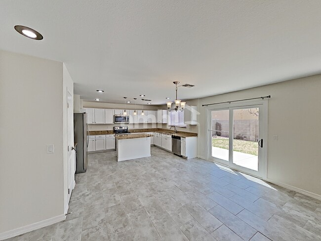 Foto del edificio - 8841 E Portobello Ave