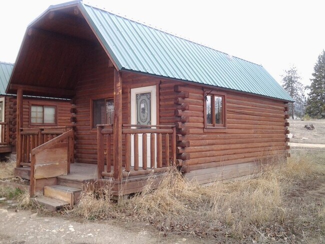 Building Photo - Quaint Cabin on the Creek