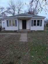 Building Photo - 1216 N 6th St