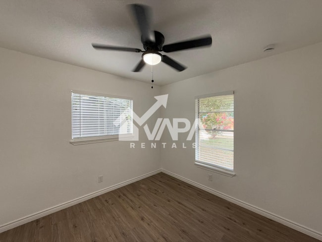 Building Photo - 4911 Casa Grande St