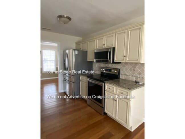 Building Photo - 50 Breezewood Dr