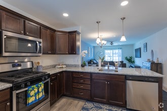 Apt 3517 - Hampden Greene