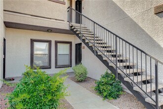 Building Photo - 45 Maleena Mesa St